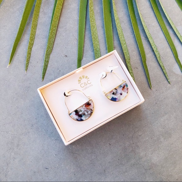 C&C CALIFORNIA ✨NWT✨ Multicolor Acrylic Earrings - Picture 6 of 6